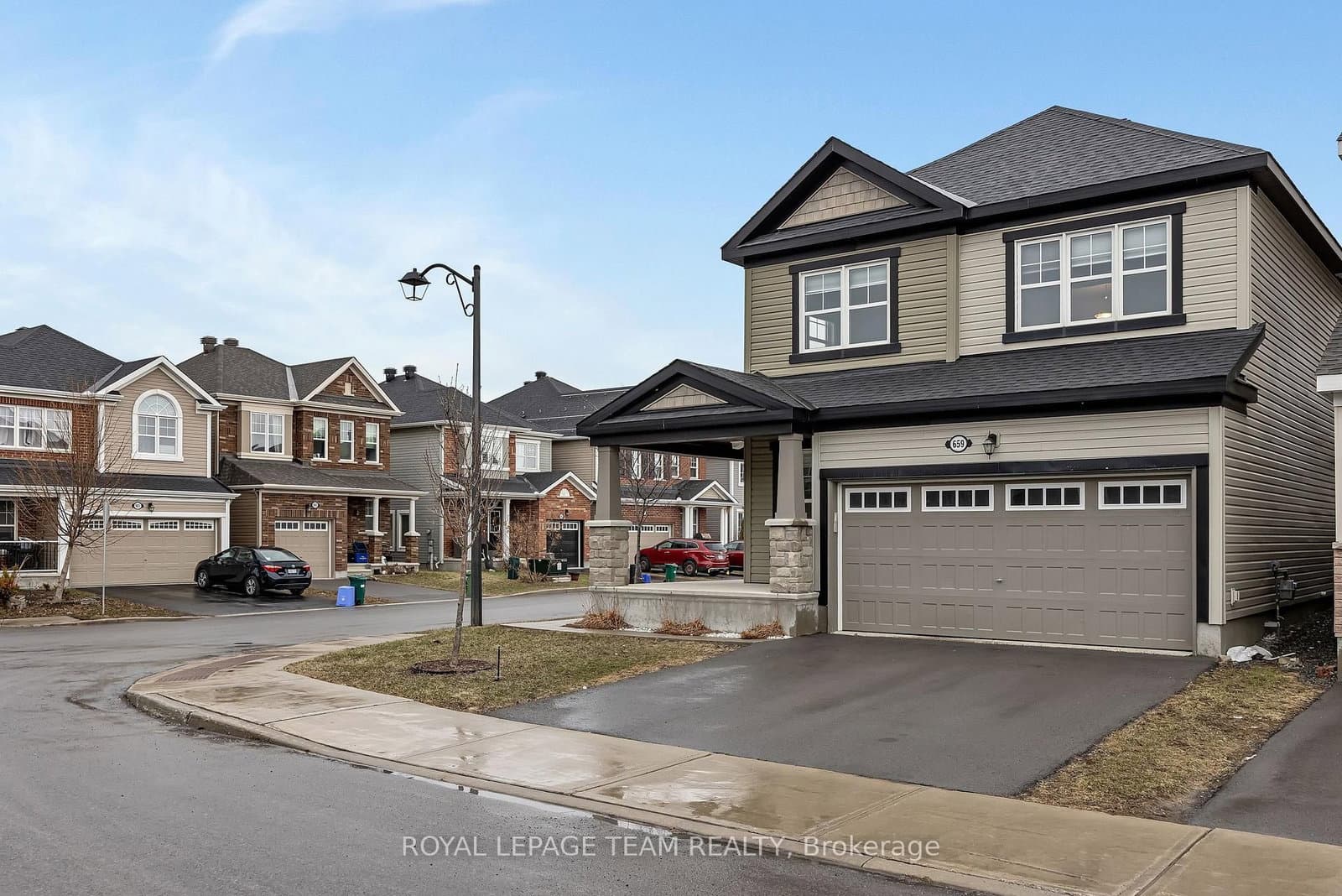 659 Pearl Dace Crescent, Ottawa, ON — photo 2