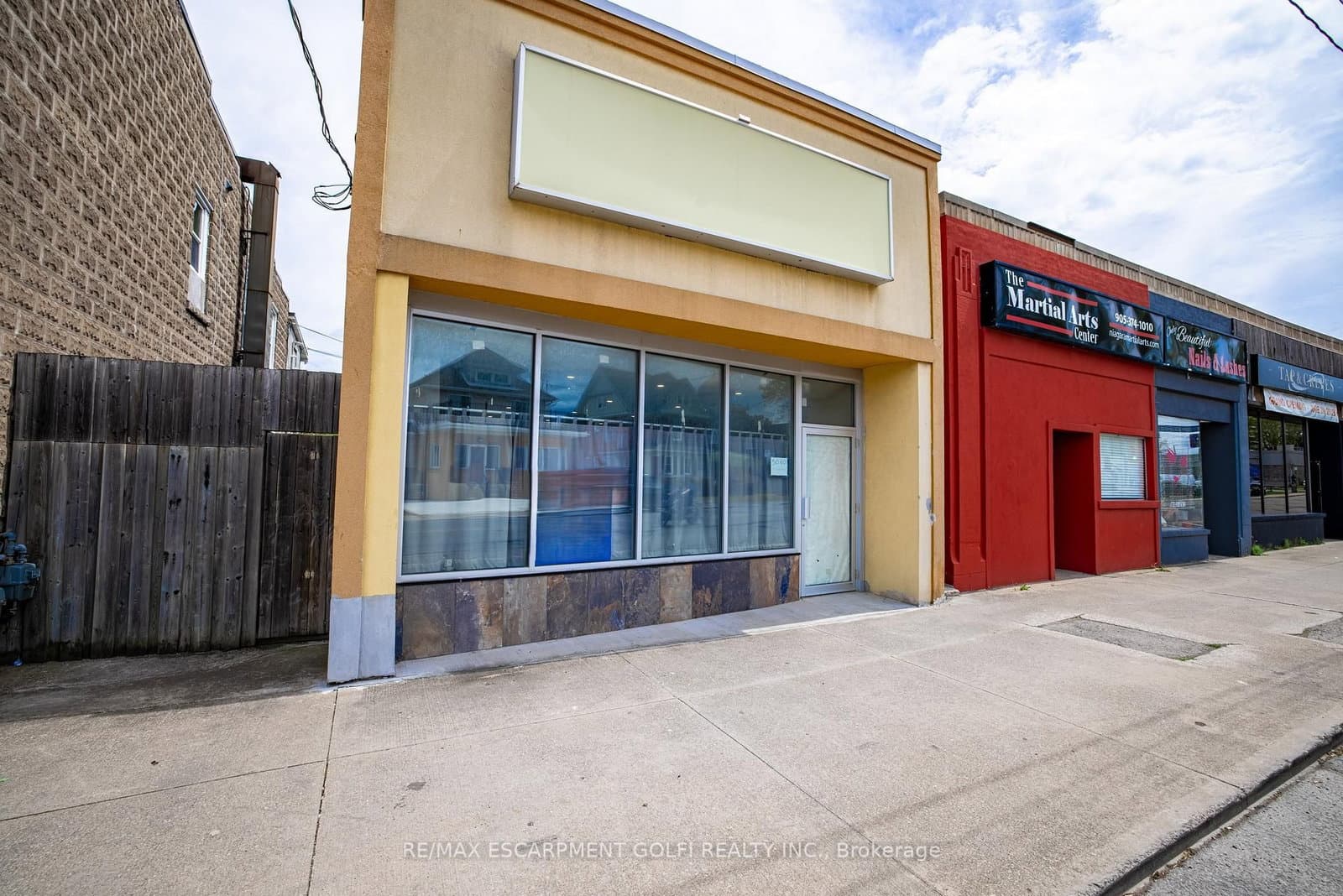 5060 Victoria Avenue, Niagara Falls, ON — photo 2