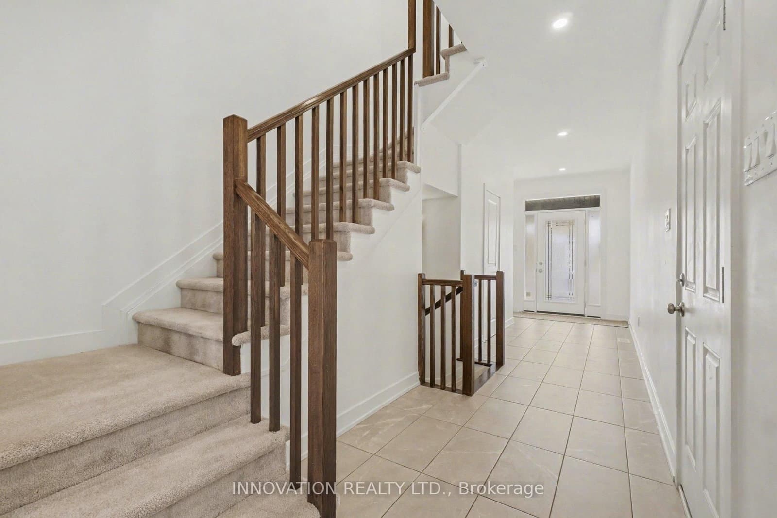 646 Rathburn Lane, Ottawa, ON — photo 3