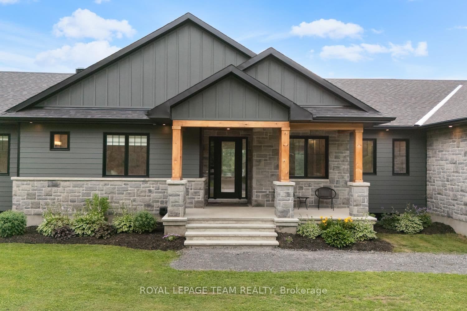 3783 Woodkilton Road, Ottawa, ON — photo 3