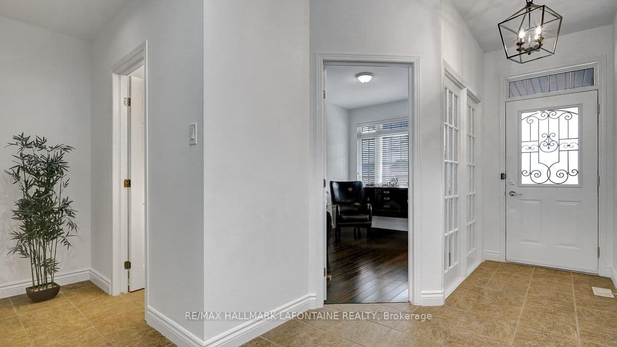 315 Rustic Hills Crescent, Ottawa, ON — photo 3