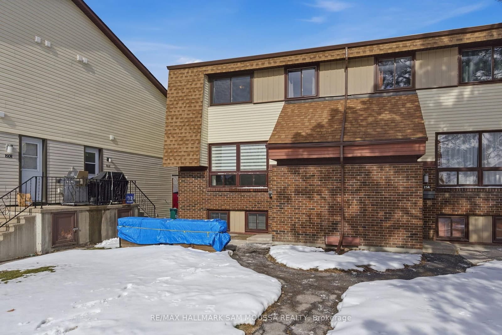 B - 25 Woodvale Green, Ottawa, ON — photo 3