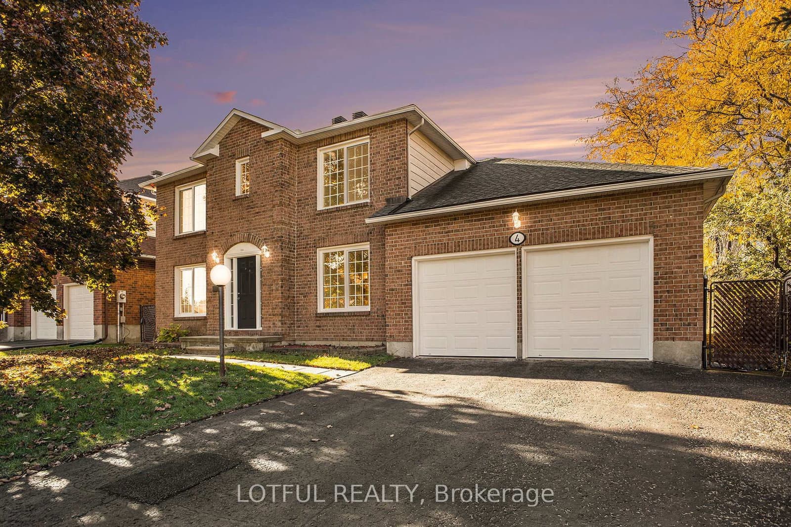 4 Spindle Way, Stittsville, ON