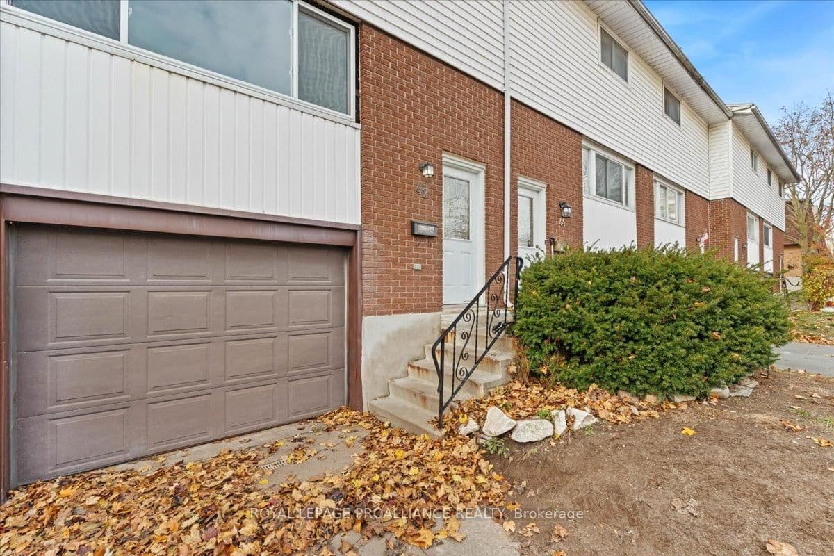 42 O'Hare Street, Belleville, ON — photo 3