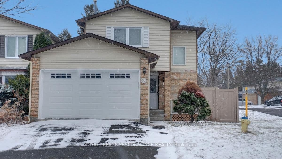 32 Brando Crescent, Ottawa, ON