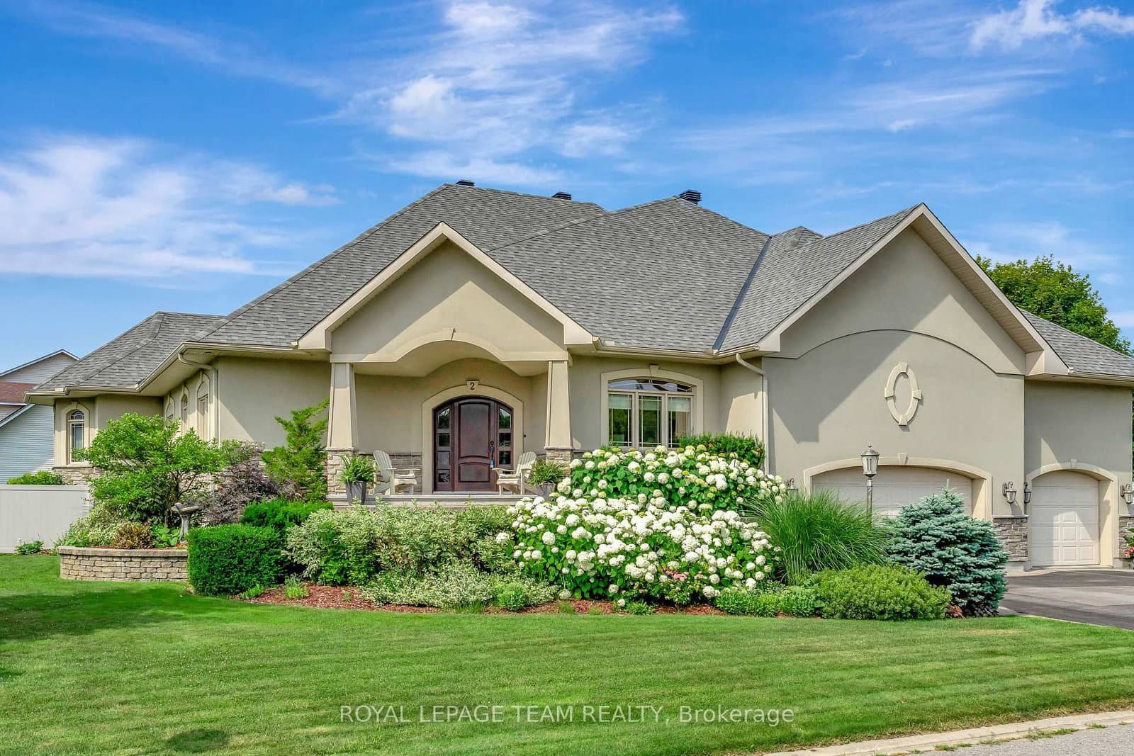 2 Beechgrove Gardens, Ottawa, ON