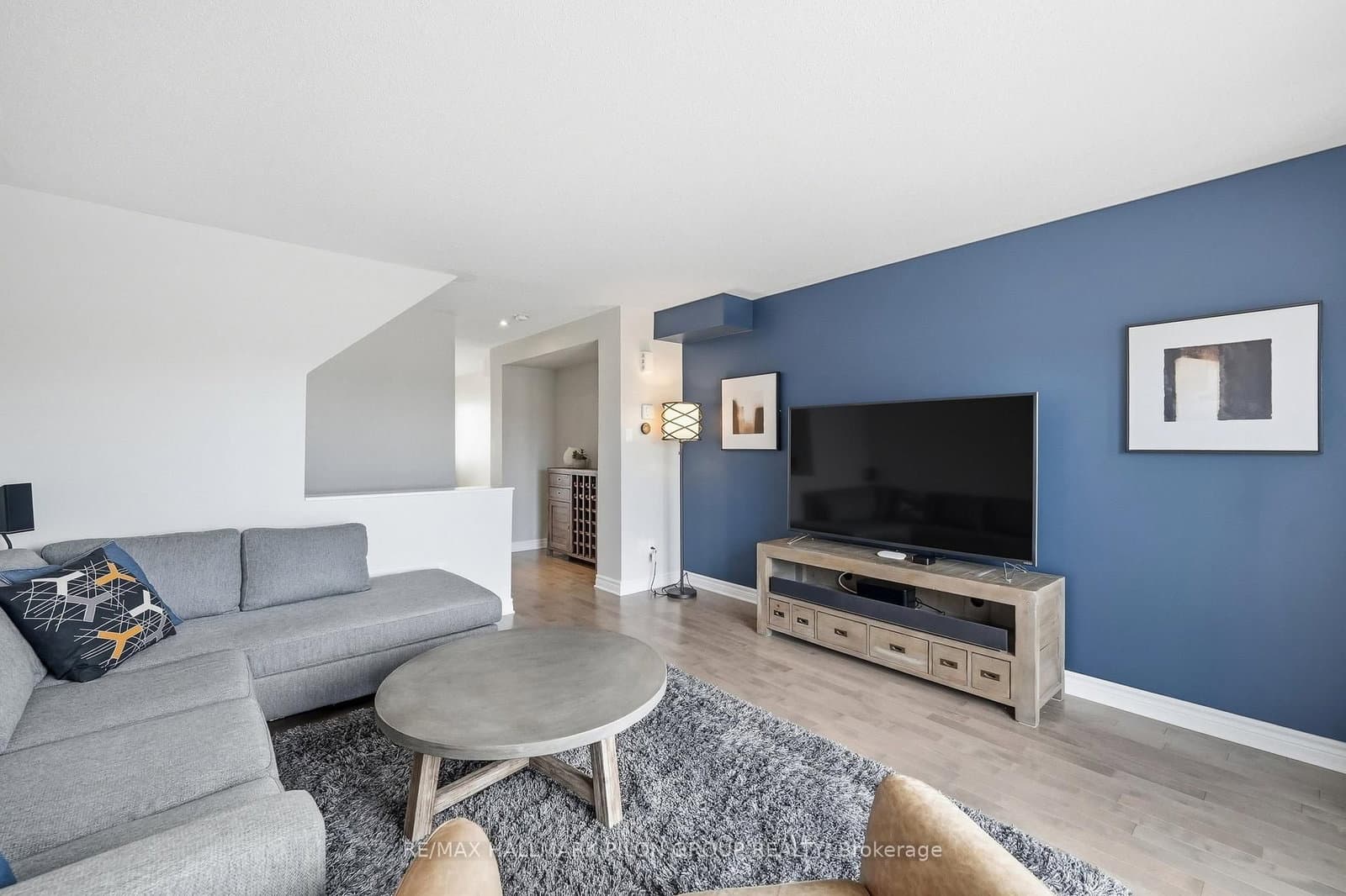 528 Silvertip Lane, Ottawa, ON — photo 2