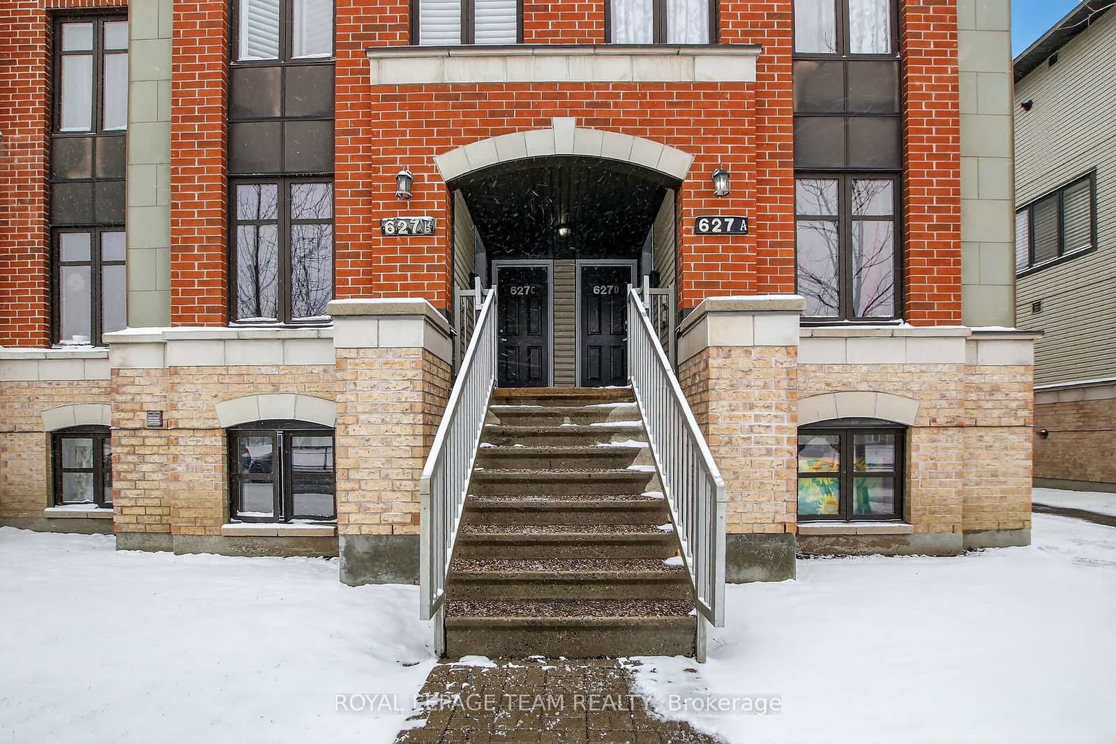 627B Chapman Mills Drive, Ottawa, ON — photo 2