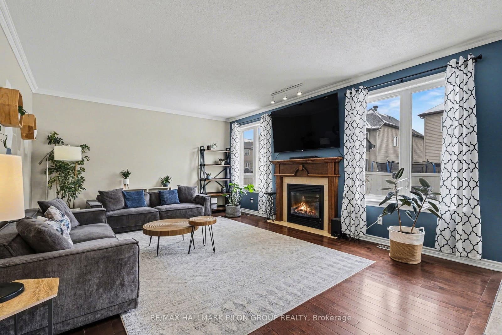 1878 Montmere Avenue, Ottawa, ON — photo 2