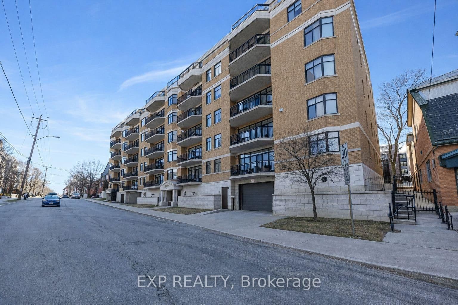 209 - 260 Besserer Street, Ottawa, ON