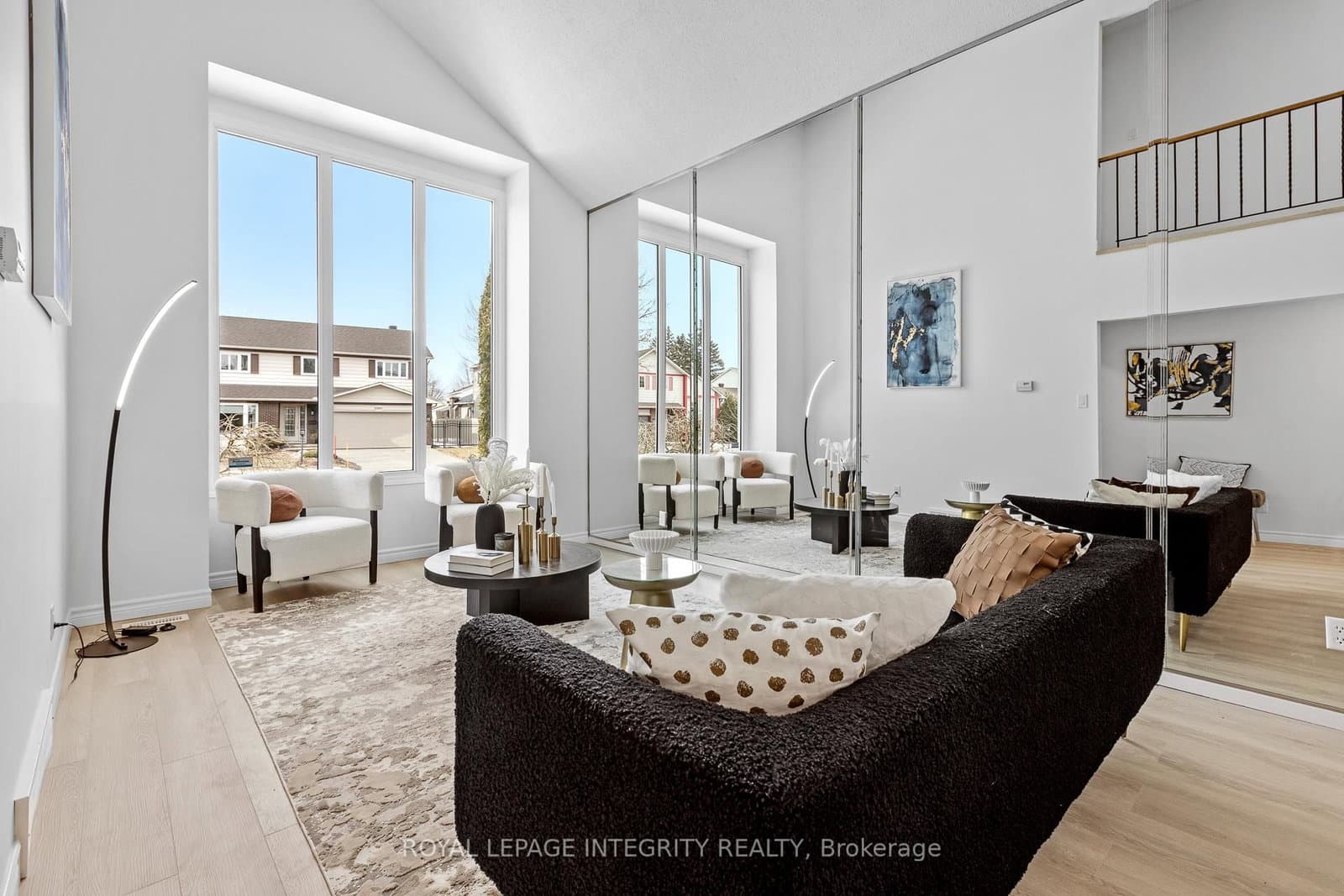 6368 Viseneau Drive, Orleans, ON — photo 3