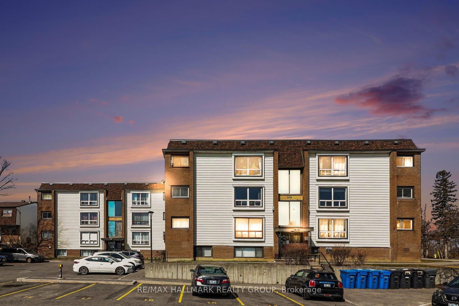 2 - 898 Elmsmere Road, Ottawa, ON