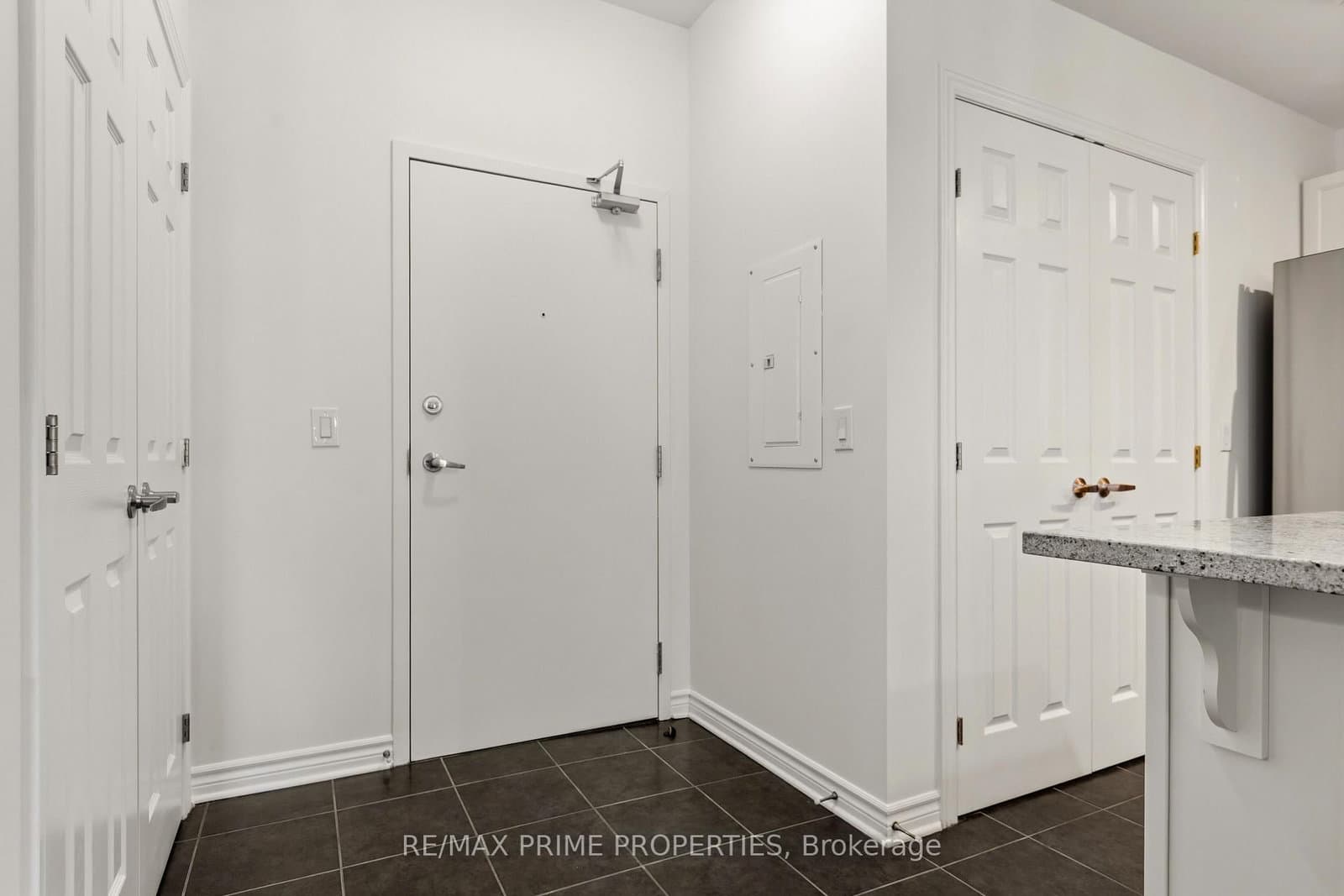 202 - 1201 OHIO Street, Ottawa, ON — photo 3