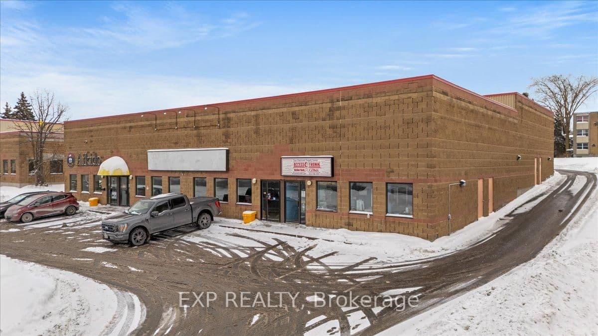 716 Industrial Avenue, Ottawa, ON — photo 2