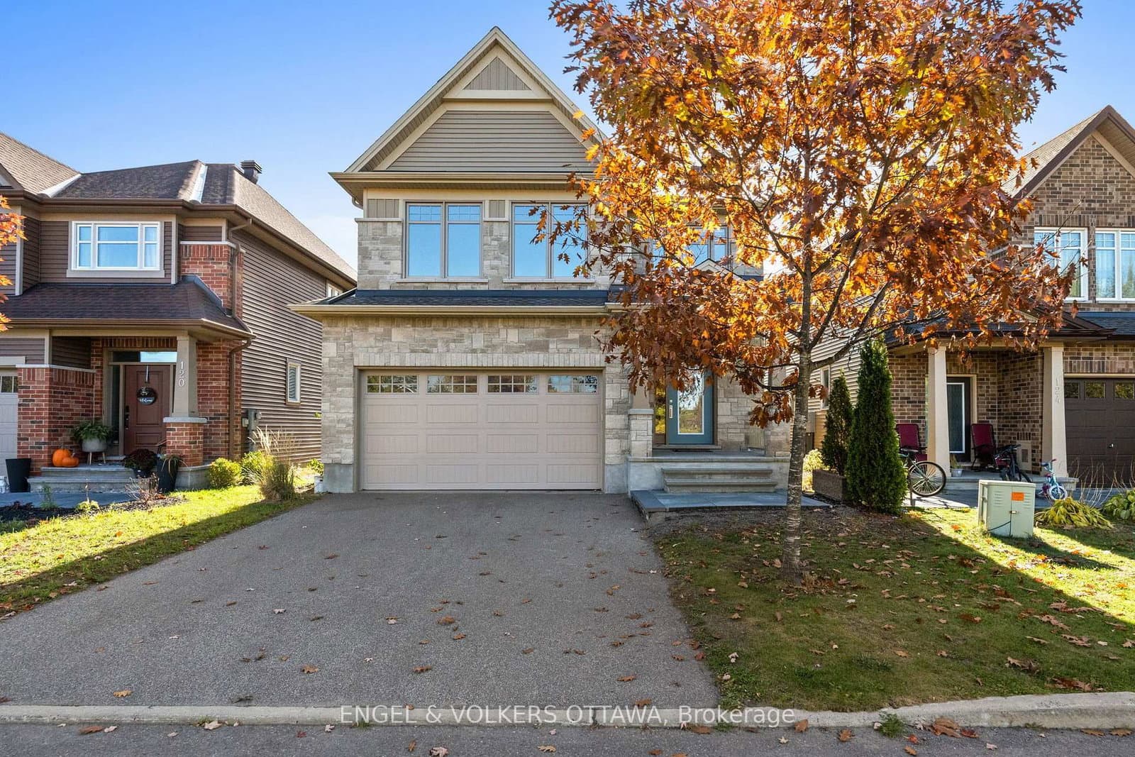 122 Helen Rapp Way, Ottawa, ON