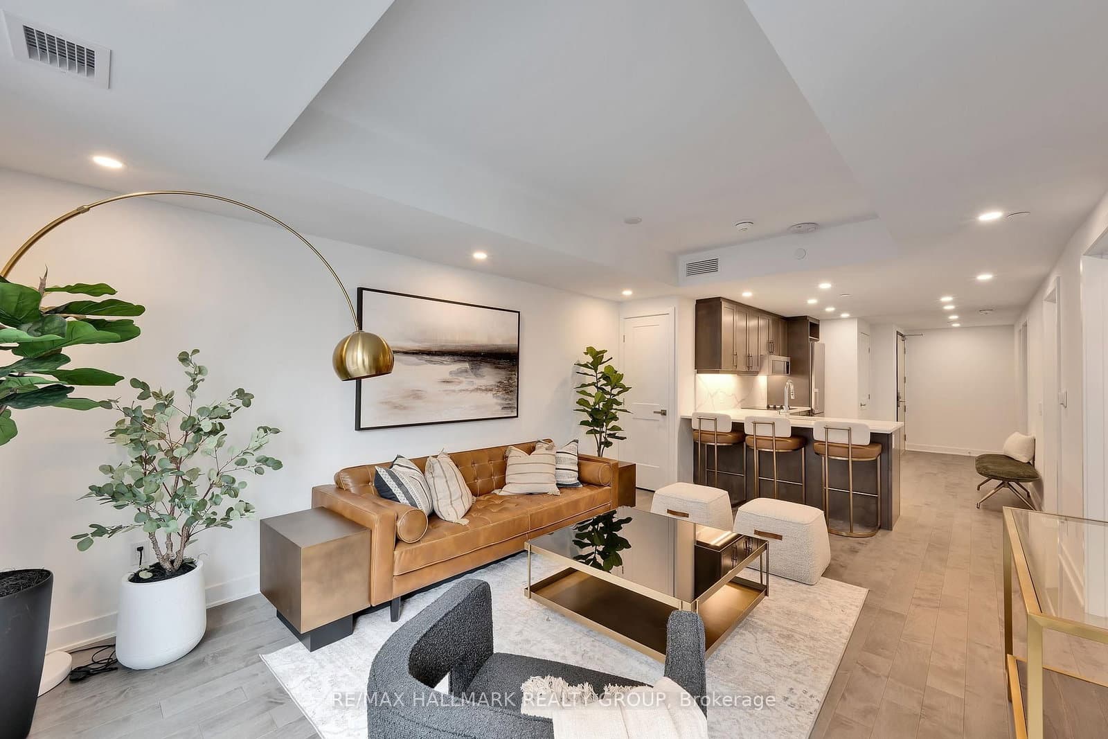 701 - 340 Queen Street, Ottawa, ON — photo 2