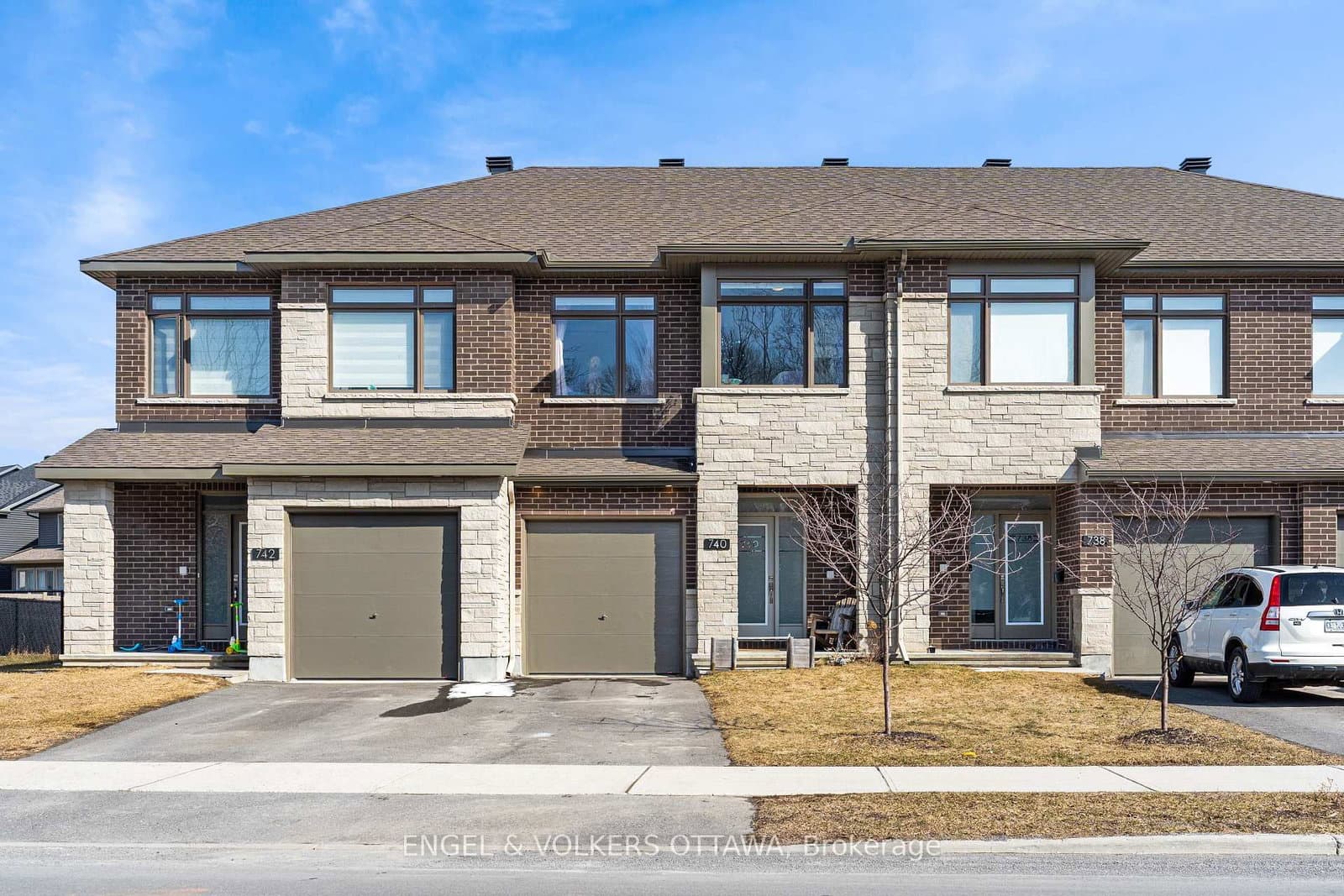 740 MIIKANA Road, Ottawa, ON