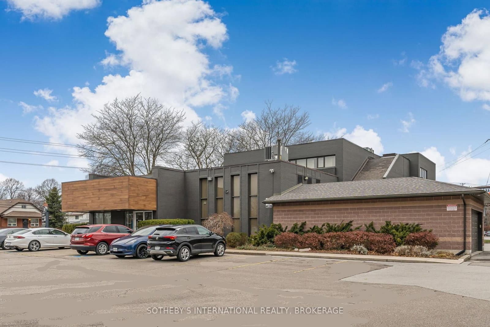 320 Vine Street, St. Catharines, ON