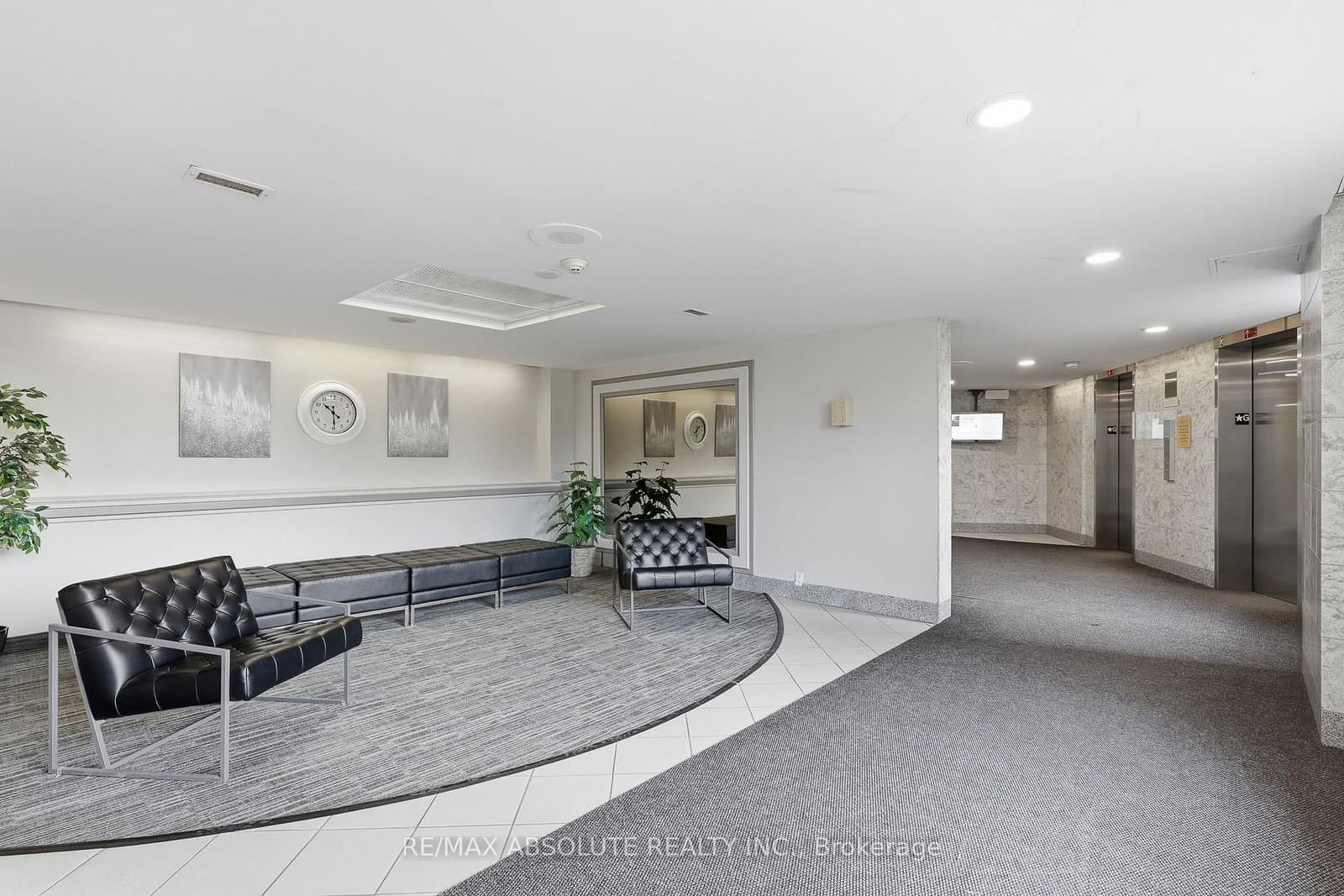 1010 - 915 Elmsmere Road, Ottawa, ON — photo 3