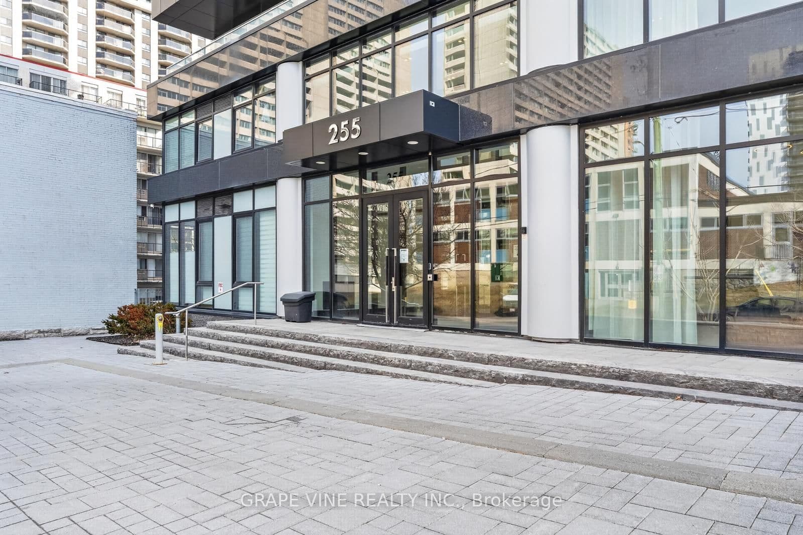 1010 - 255 BAY Street, Ottawa, ON — photo 2