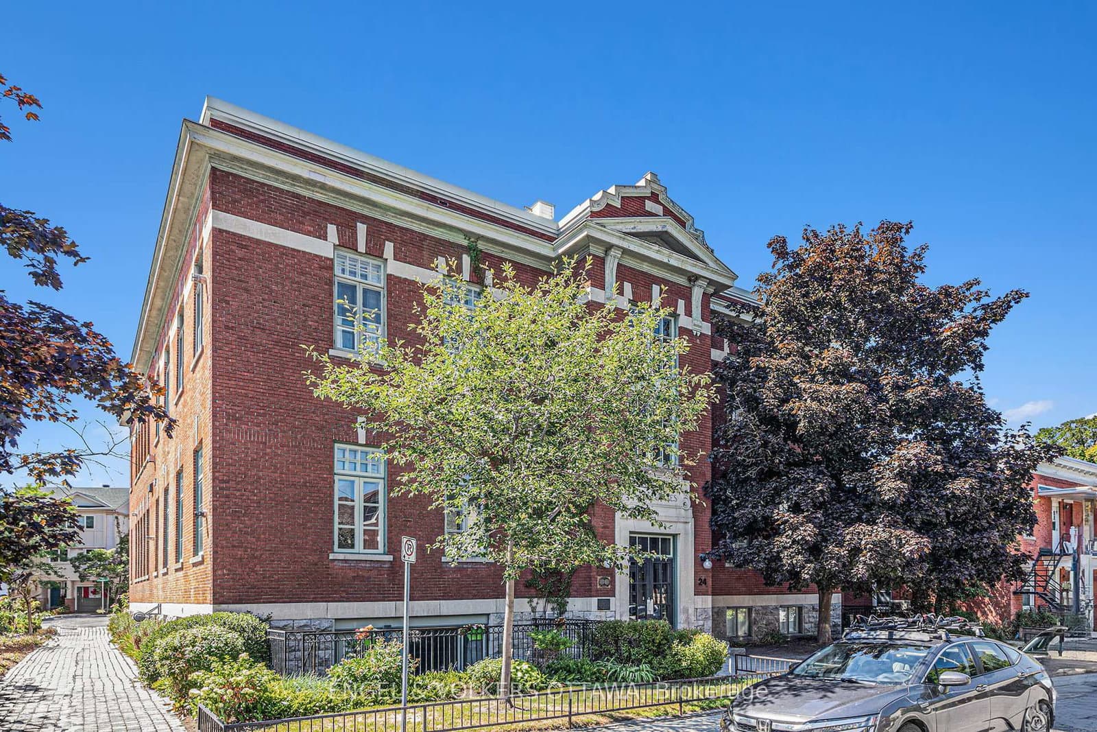 203 - 24 Springfield Road, Ottawa, ON