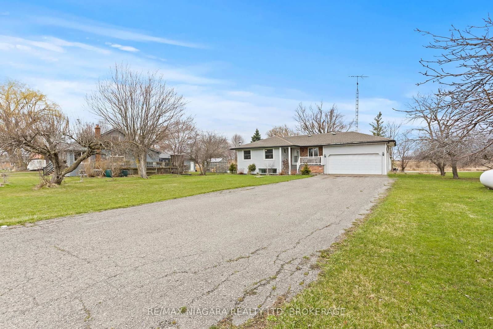 60826 Regional Rd 27 Road, Wainfleet, ON — photo 3