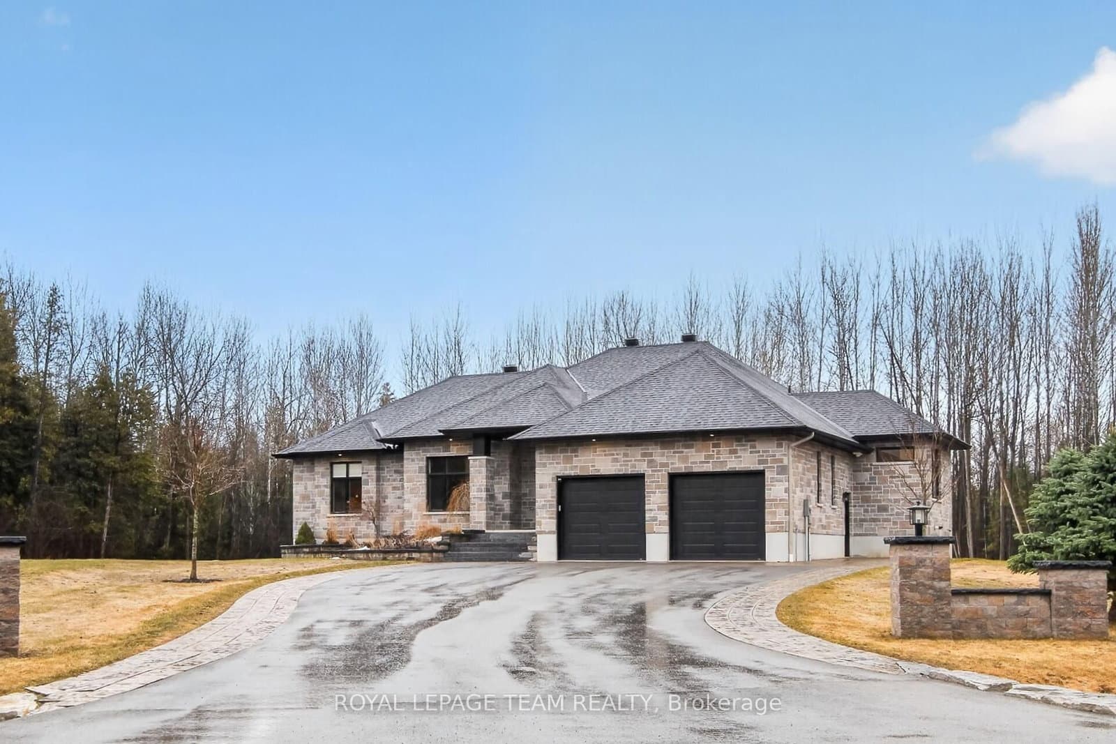 144 Country Meadow Drive, Carp, ON