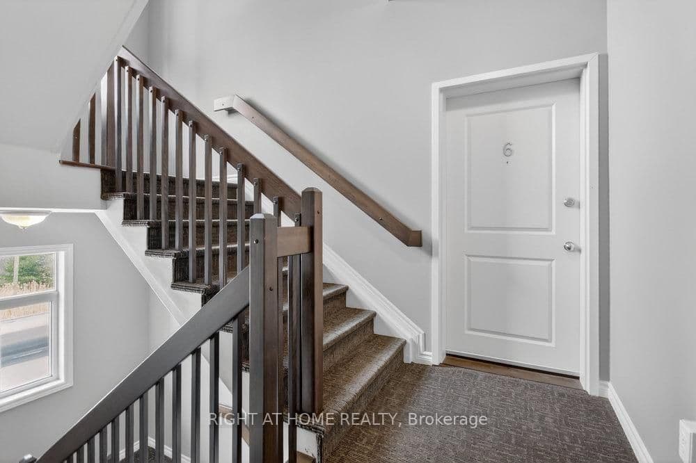 6 - 30 Prestige Circle, Ottawa, ON — photo 2