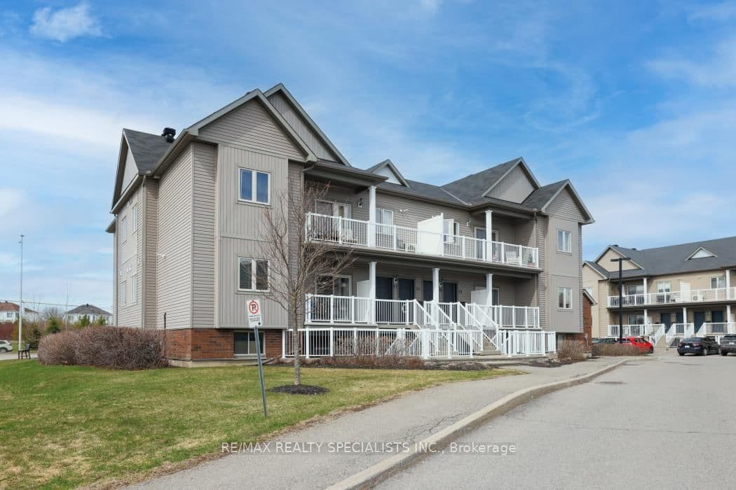 26 Sternes, Orleans, ON — photo 2