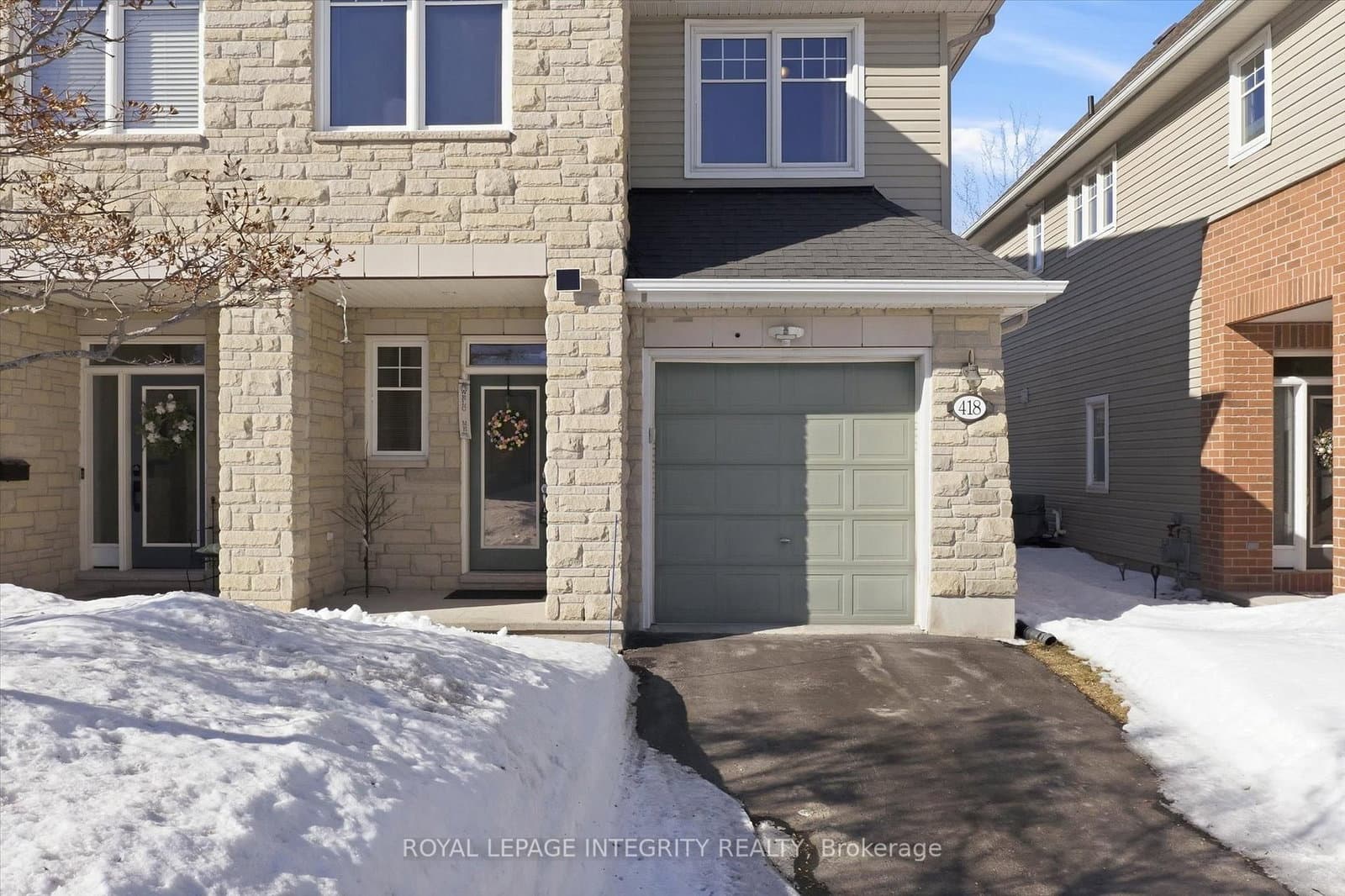 418 Rochefort Circle, Ottawa, ON — photo 2