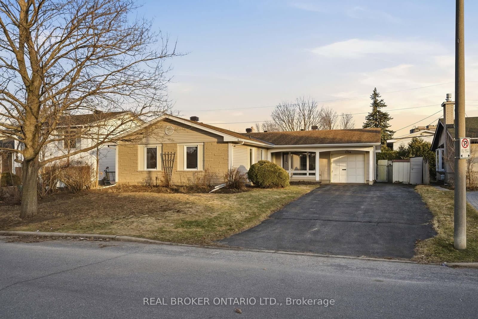 1294 Fernwood Drive, Ottawa, ON