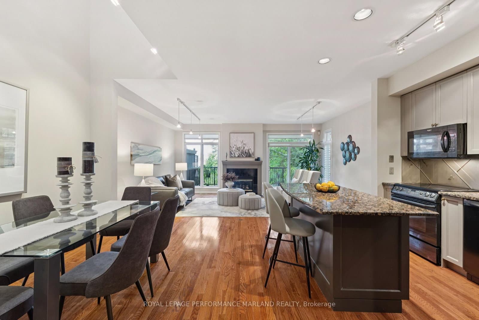 37 Creek's End Lane, Nepean, ON — photo 2