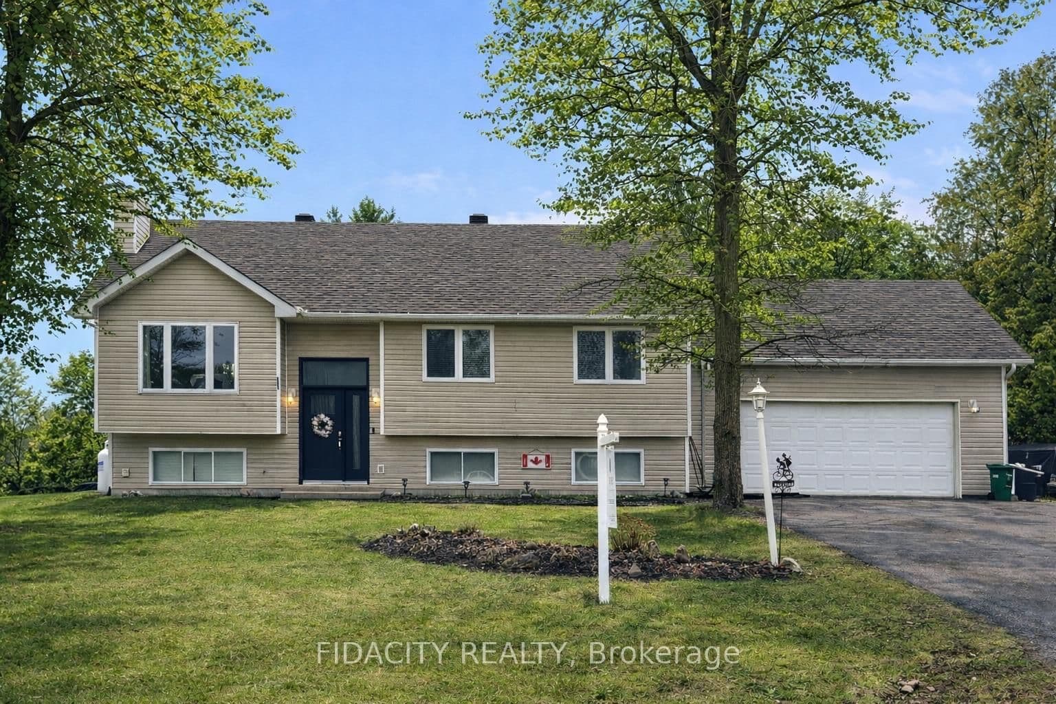 266 Clifford Campbell Street, Fitzroy Harbour, ON