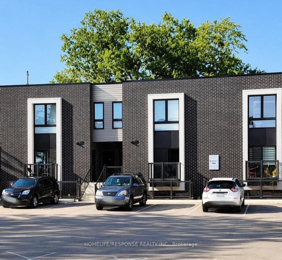 202 - 6065 Mcleod Road, Niagara Falls, ON