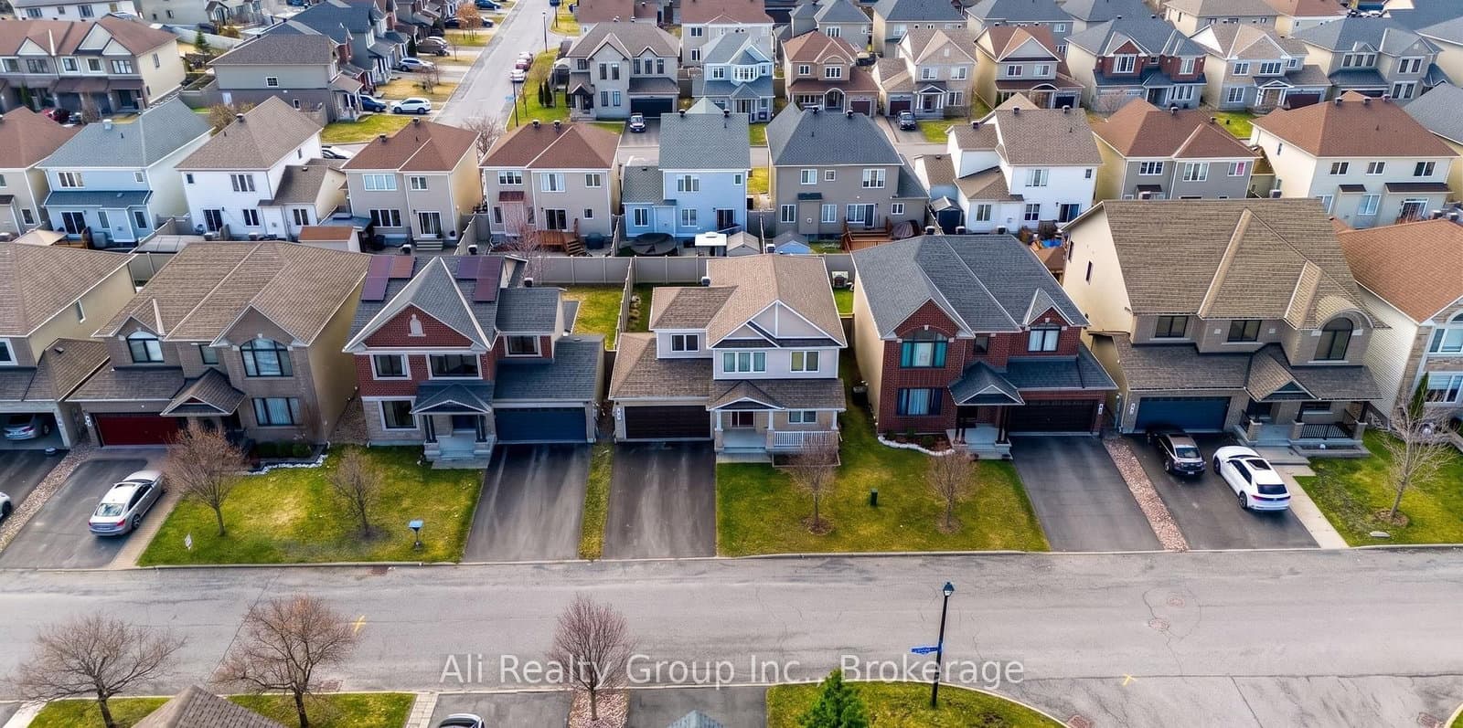 400 Nestleton Street, Ottawa, ON — photo 3