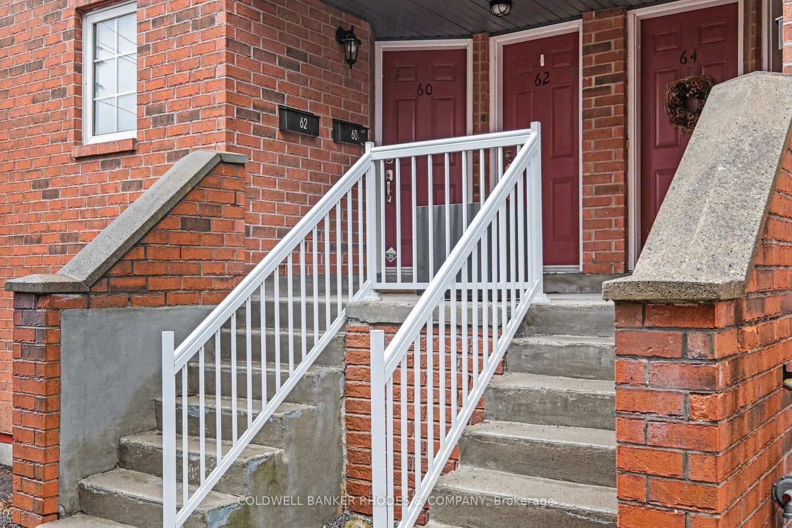 60 Mayflower Private, Ottawa, ON — photo 2