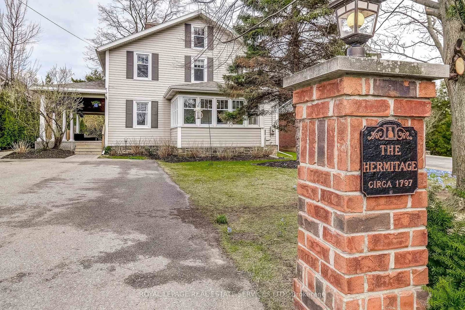 139 Lake Street, Grimsby, ON — photo 2