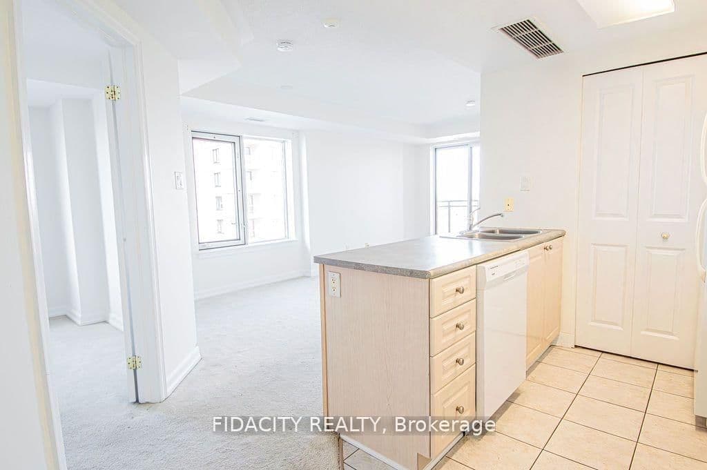 4B - 310 Central Park Drive, Ottawa, ON — photo 3