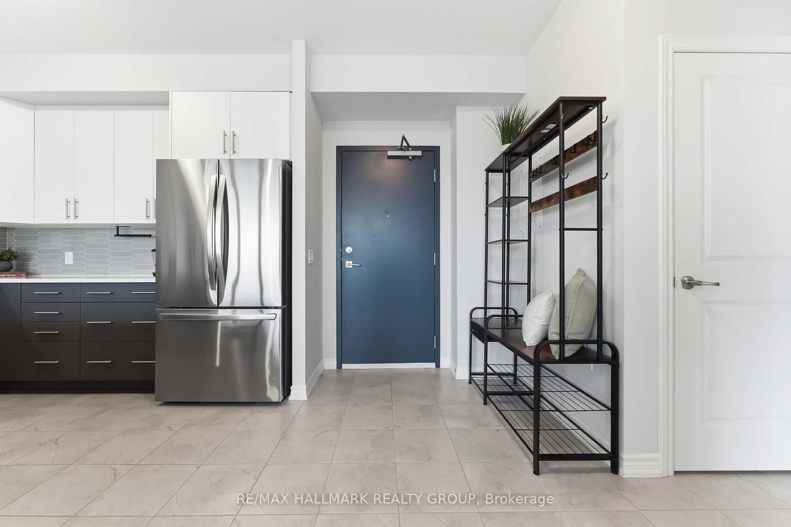 602 - 397 Codds Road, Ottawa, ON — photo 2