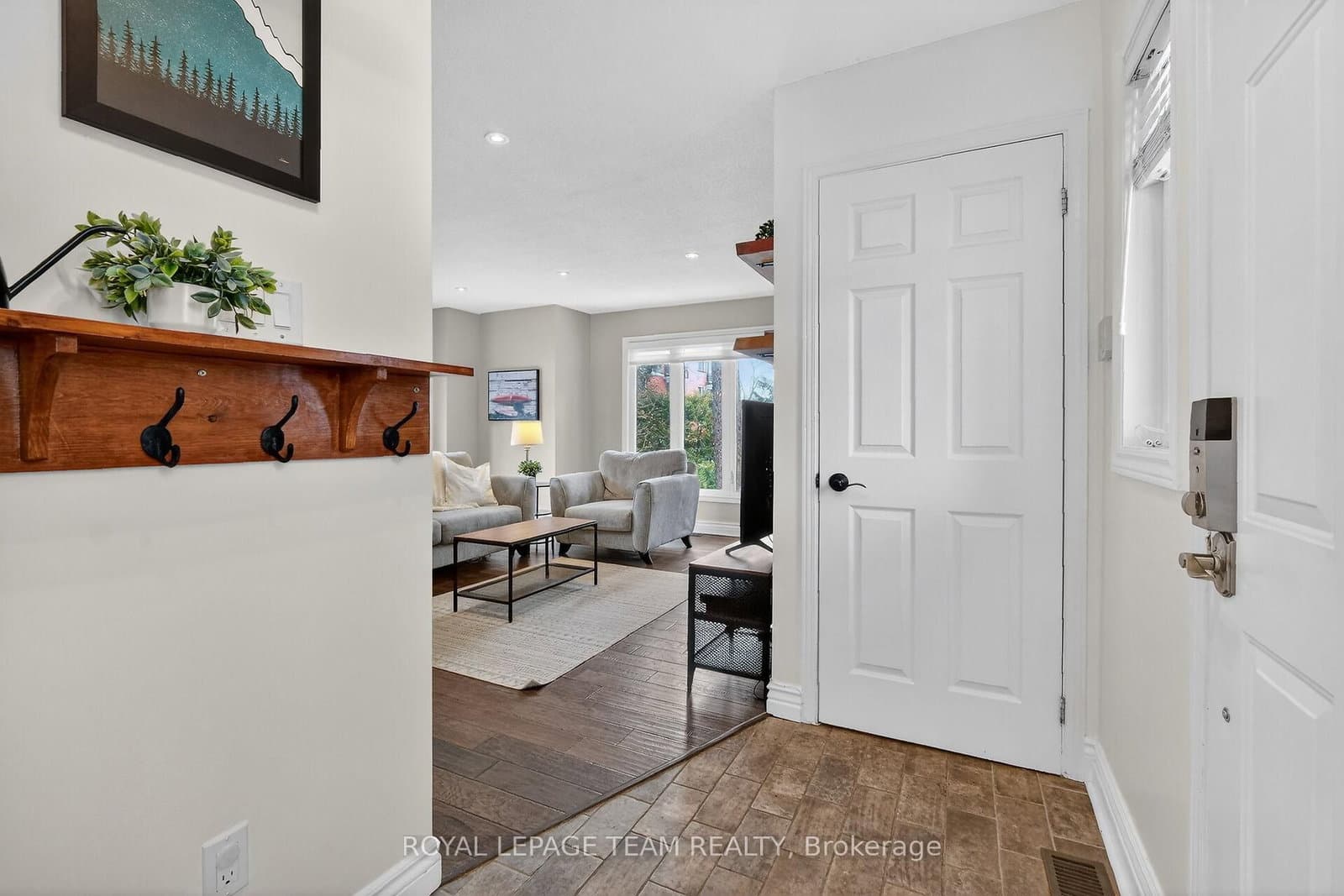 13 - 817 High Street, Ottawa, ON — photo 3