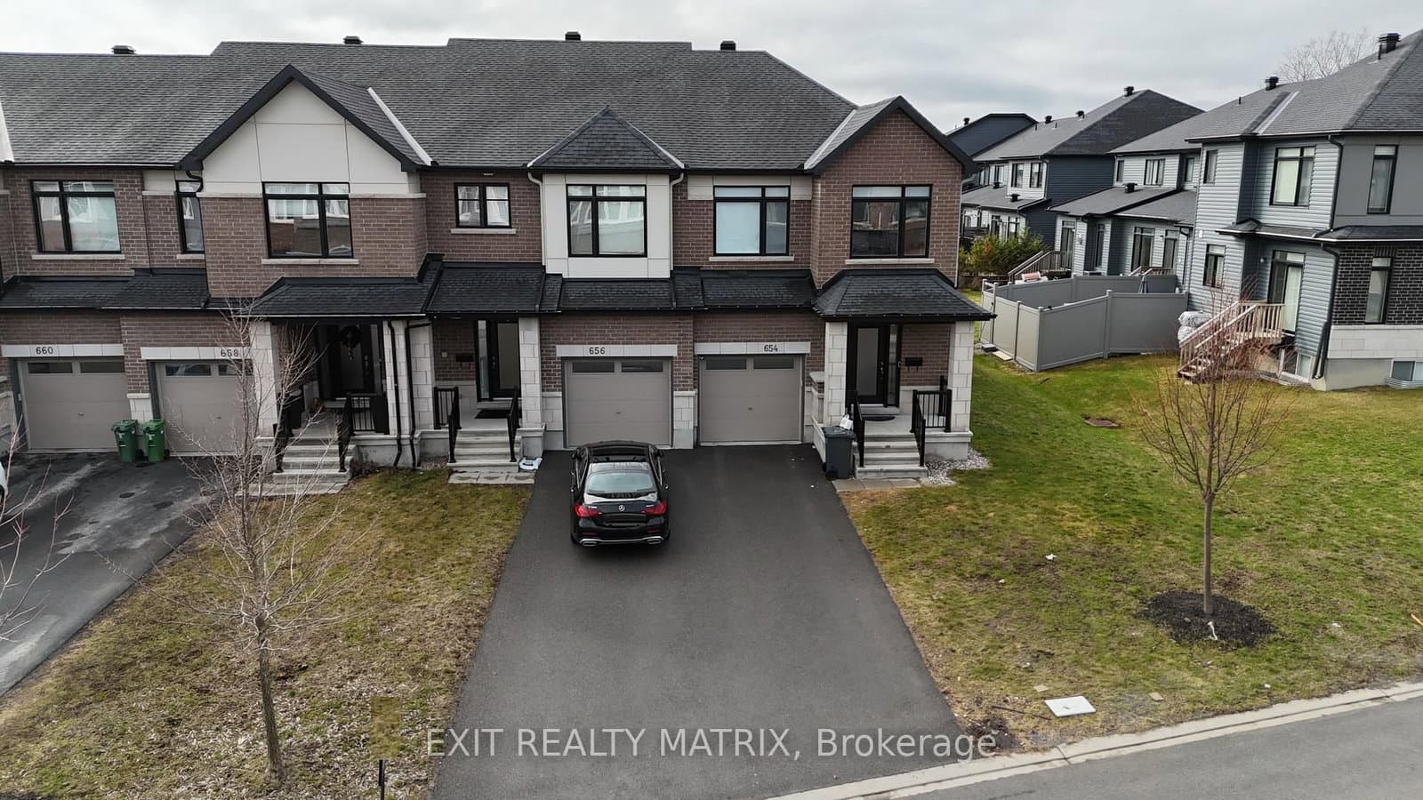 656 Putney Crescent, Ottawa, ON — photo 3