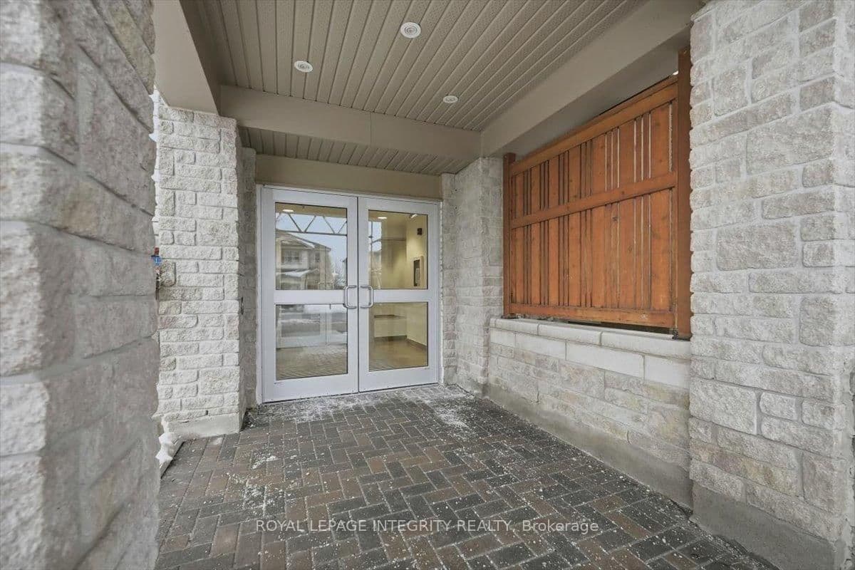 303 - 151 Potts Private, Ottawa, ON — photo 2
