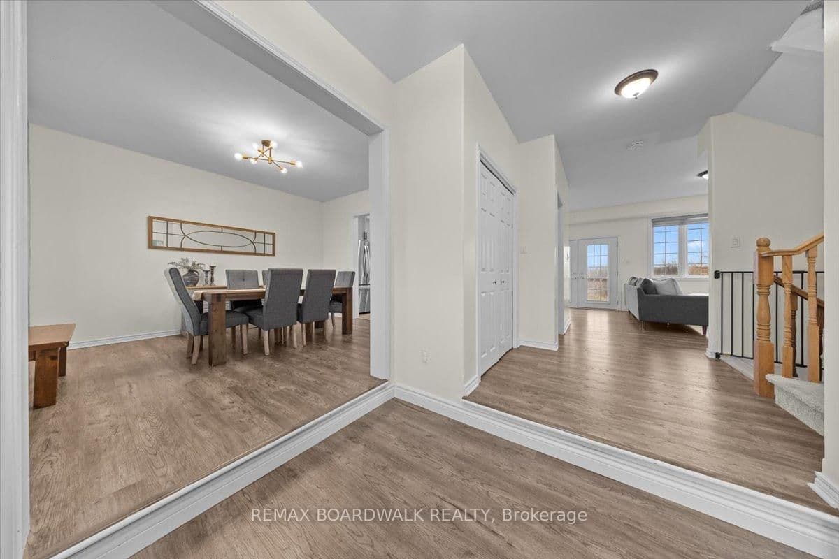 8044 Craig Farm Drive, Metcalfe, ON — photo 3