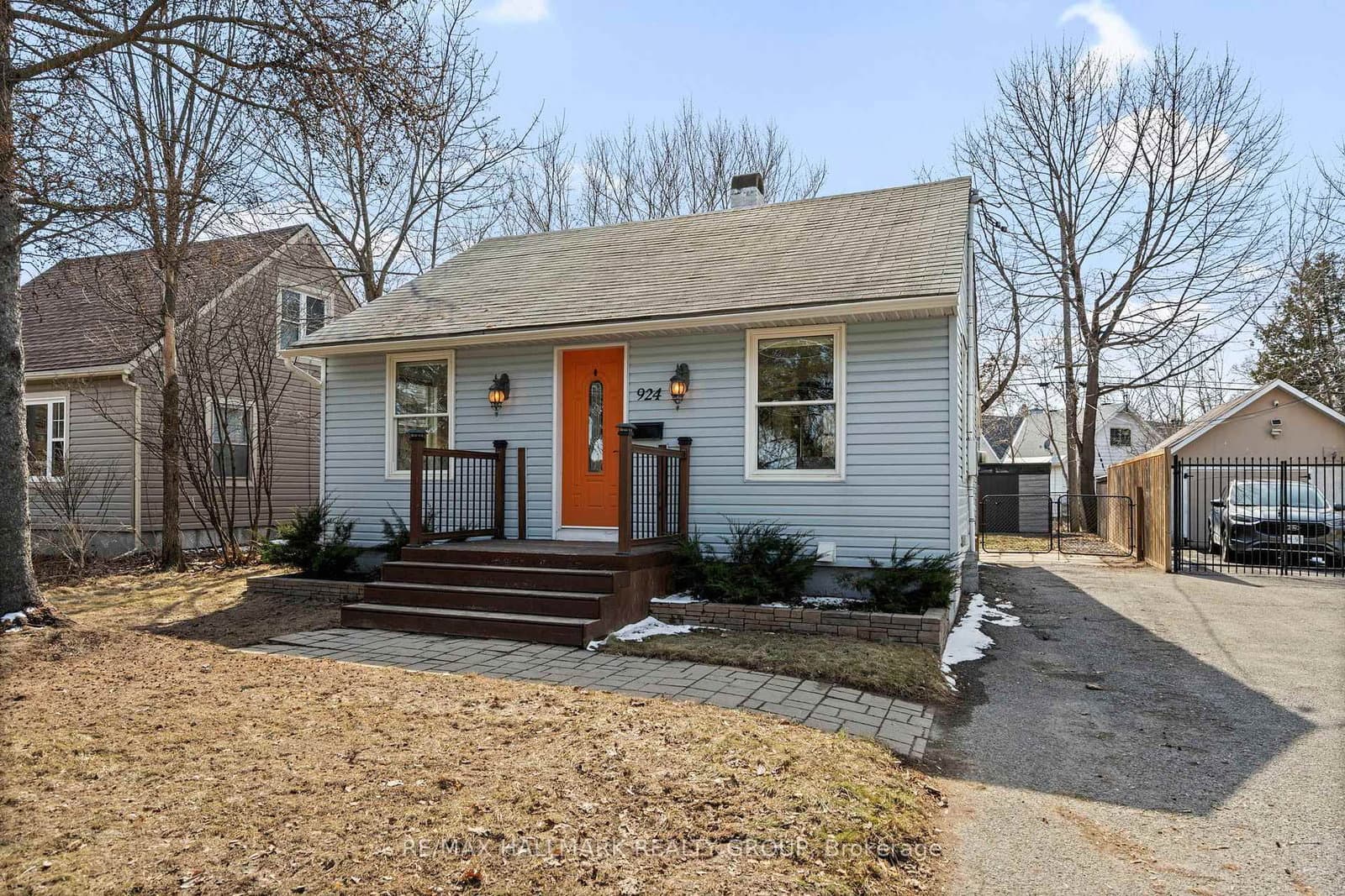 924 Fisher Avenue, Ottawa, ON — photo 2