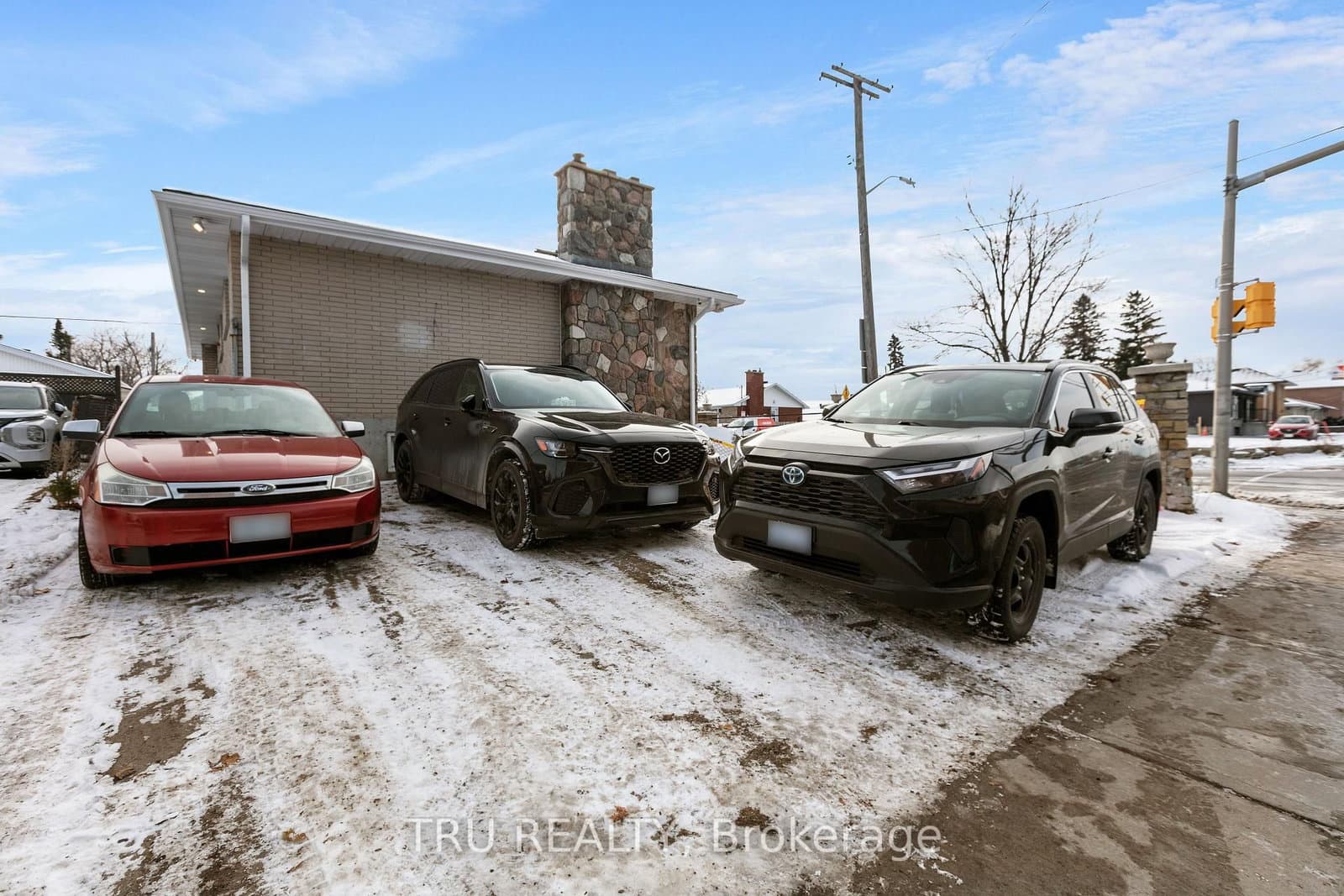 1901 BANFF Avenue, Ottawa, ON — photo 3