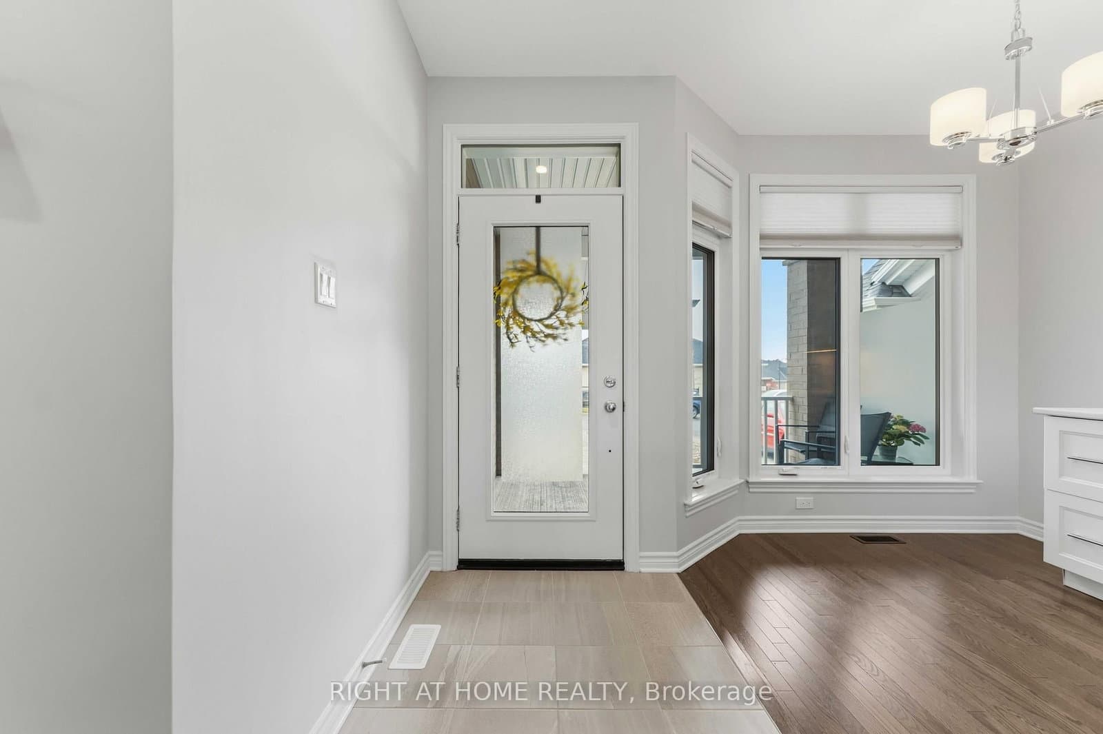 14 Kayenta Street, Ottawa, ON — photo 3