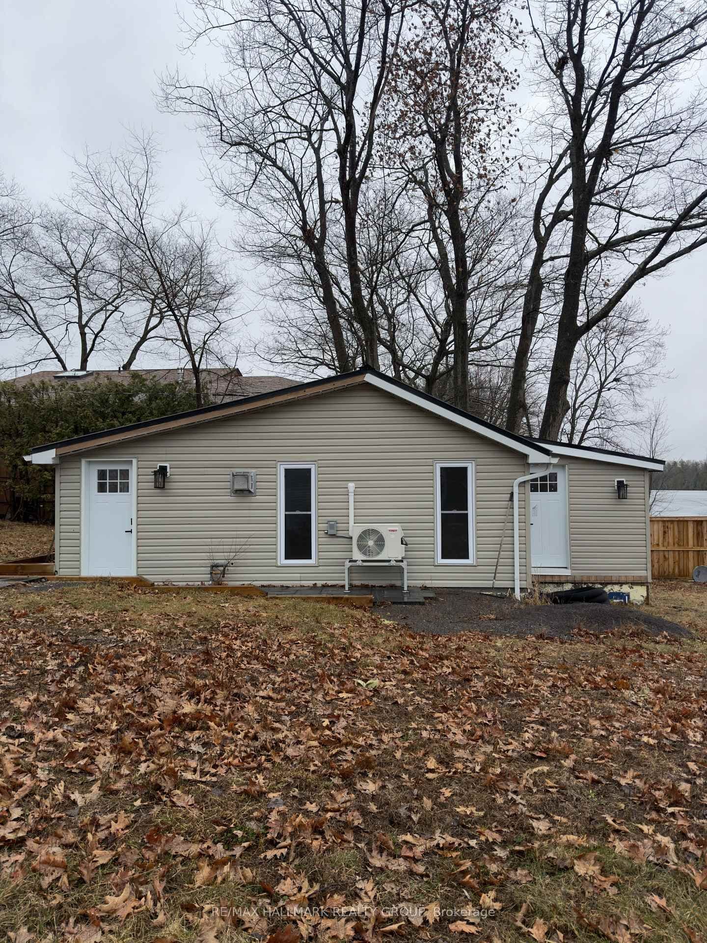 1114 Bayview Drive, Ottawa, ON