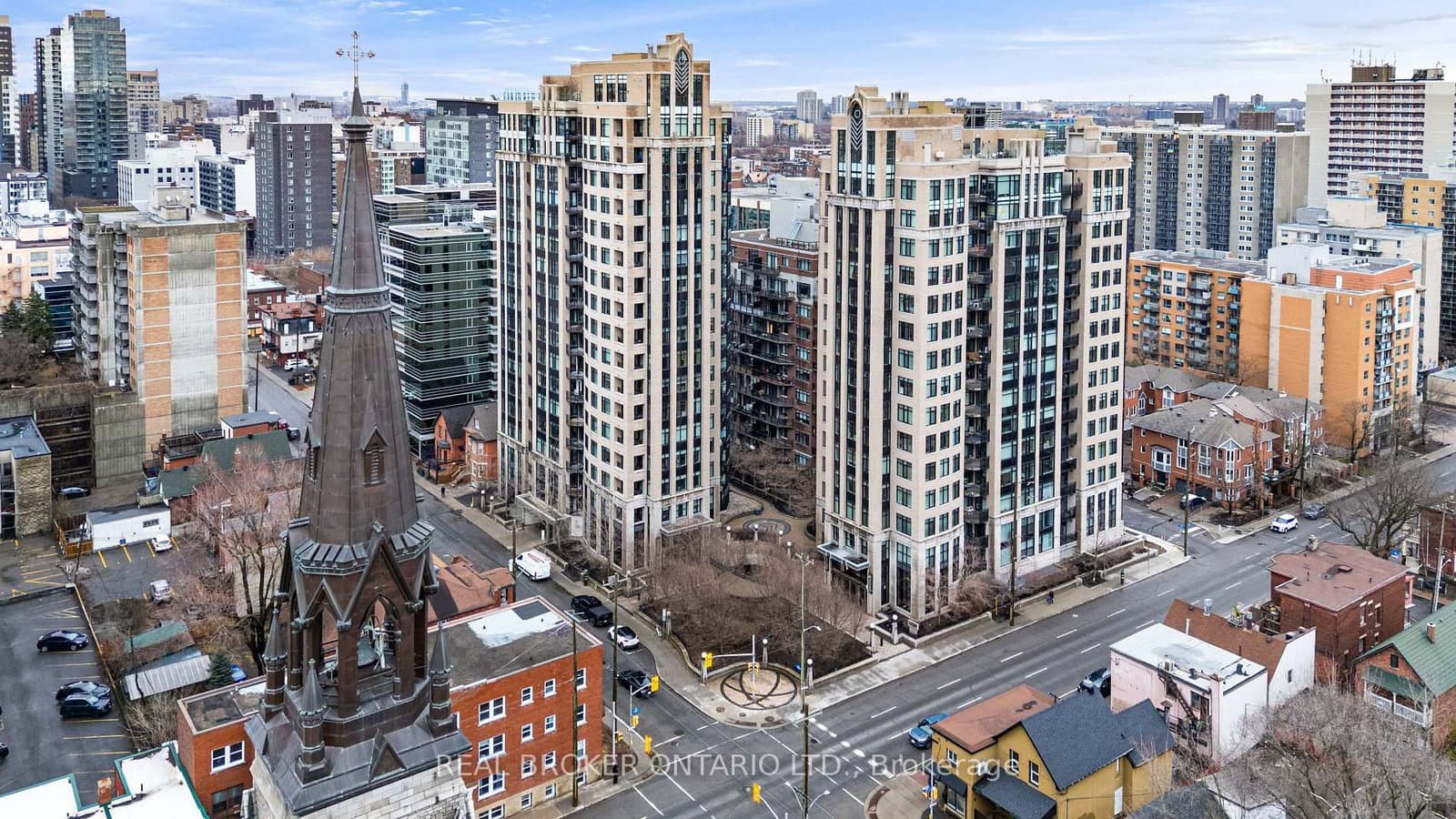 810 - 235 Kent Street, Ottawa, ON