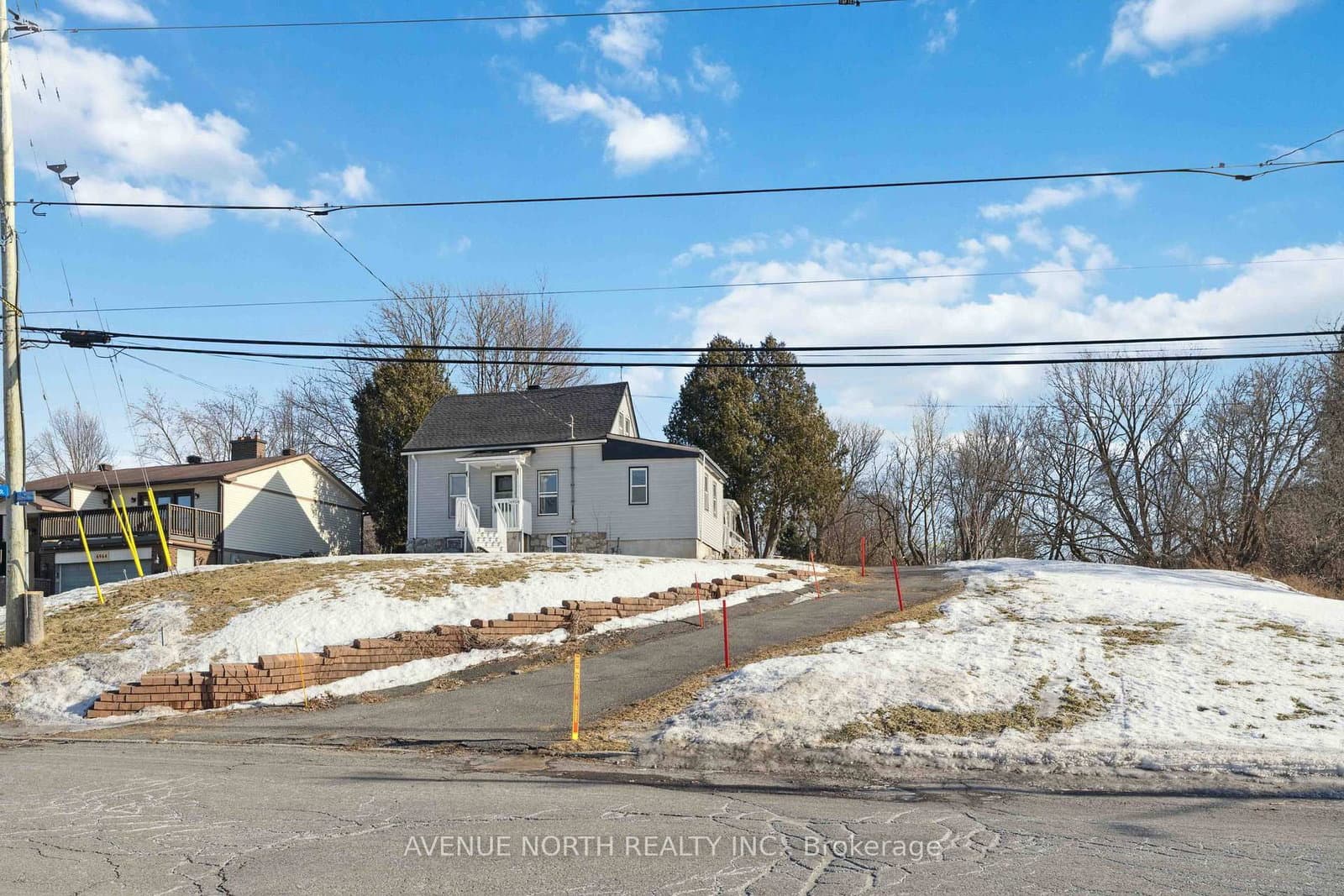 6958 Notre Dame Street, Ottawa, ON