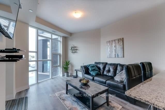 207 - 10 Concord Place, Grimsby, ON — photo 3